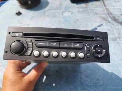 Autoradio  CD Radio 96 662 669 XT 04 Peugeot 207 207CC 308 - Bild 1 von 2