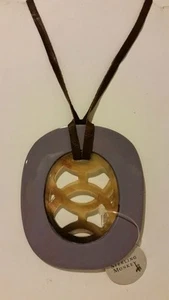 Gorgeous designer buffalo horn lavender lacquered pendant necklace - Picture 1 of 3