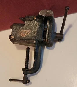 Vtg/Antique MILLERS FALLS 2 1/2" x 2 1/2" BENCH/COUNTERTOP CLAMP-ON VISE - Picture 1 of 13