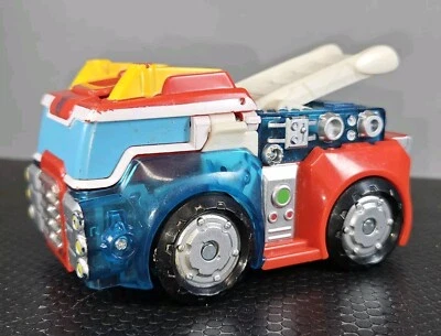 Hasbro TRANSFORMERS Playskool Heroes RESCUE BOTS  Energize HEATWAVE Fire-Bot - Image 1 of 4