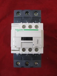 Schneider LC1D40AF7 TeSys D Magnetic Contactor 40A 110V AC - Picture 1 of 6