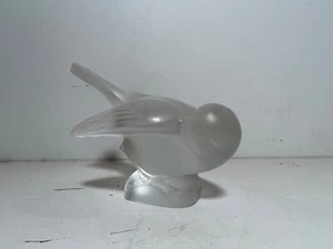 Vintage Lalique Crystal Frosted Glass Sparrow Bird Grooming Figurine - Picture 1 of 10