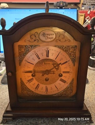 Reloj de abrigo Bulova Tempus Fugit vintage campana Westminster, funcionando Foto 1 de 4