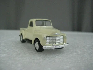 3" Welly 1953 Chevrolet 3100 PickUp Truck 1:60 Cream White - Picture 1 of 4