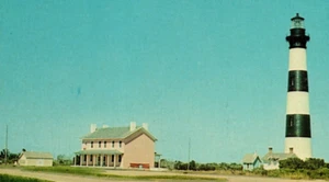 Bodie Island Lighthouse 1960's image Showing Light Pink Colored Keepers Quarters - Picture 1 of 4