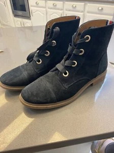 Tommy Hilfiger Women's Size 9.5 M Suede Lace Up Boots Black - Picture 1 of 14