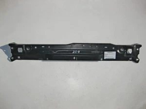 Mercedes-Benz A2046200072 Barra transversal superior sobre radiadores Clase C W204 - Imagen 1 de 3