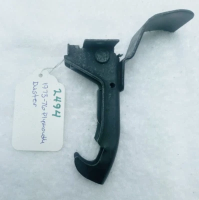 OEM Mopar Hood Safety Catch Latch 1973 - 74 Plymouth Duster Dated 2494 — 第 1/4 张图片