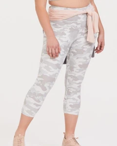 Torrid Light Gray Camo Leggings NWT 2X Strappy Back - Picture 1 of 7