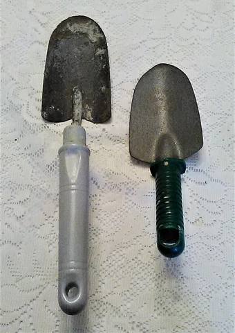 Lot of 2 Vintage Garden Trowels Cover