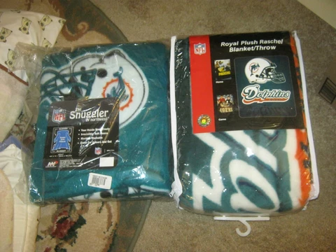 NFL MIAMI 1 SNUGGLE /NORTHWEST & 1 ROYAL PLUSH RASCHEL BLANKET /THROW NEVER OPEN Cover