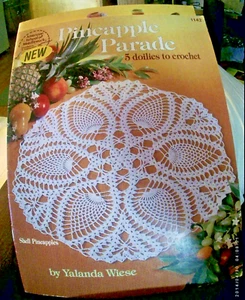 American School of Needlework Pineapple Parade 1142 5 Deckchen zur Häkelanleitung - Bild 1 von 2