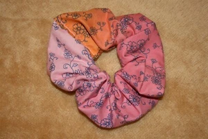 Scrunch-Ups HAIR SCRUNCHIES - Daisies & Wild Flowers on PINK Transition - Picture 1 of 2