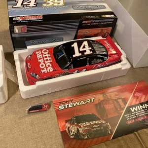 VHTF 2010 Tony Stewart #14 OD Atlanta Raced Win 1:24 ARC Action Diecast 638 NIB - Picture 1 of 8