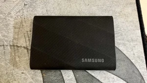 Samsung T9 4TB 2,000 MB/s Portable SSD USB 3.2 Gen. 2 (MU-PG4T0B/AM) | 4521 - Afbeelding 1 van 4
