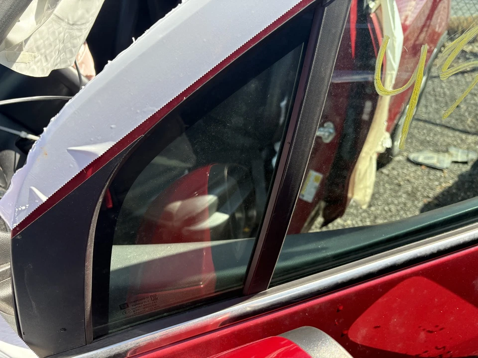 Front Vent Glass/window BUICK ENCORE Left 13 14 15 16 17 18 19 20 21 22 Foto 1 de 1