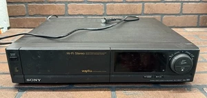 Reproductor Sony VCR+ VHS SLV-595HF 4 cabezales HQ probado funciona sin control remoto - Imagen 1 de 4
