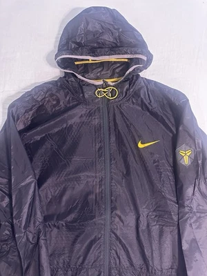 Cortavientos Kobe Bryant Mamba Nike Forrado Cremallera Completa Con Capucha Negro/Dorado Talla 3XL Foto 1 de 4