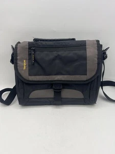 Targus 11" Messenger Black Bag Shoulder Strap Compartments Dividers Clip Front - Afbeelding 1 van 11