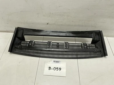 2004 LAND ROVER RANGE ROVER HSE  FRONT UNDER HOOD CABIN AIR VENT GRILLE OEM+  - Image 1 of 4