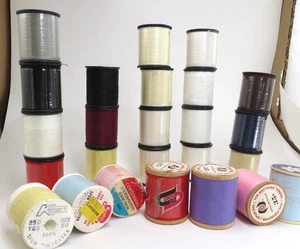 VTG Lot Polyester Thread 25 Spools Mixed Colors/Brands Poly& Spun Poly - Picture 1 of 7
