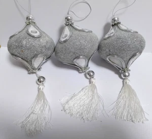 NATALE PALLINE INDIA VINTAGE ARGENTO 18 Pz 9 cm diam DECORAZIONI ADDOBBO ALBERO - Foto 1 di 1