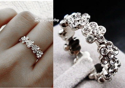 White Gold Filled Women Diamontic Flower Ring Made With Swarovski Crystal R205 Foto 1 de 4