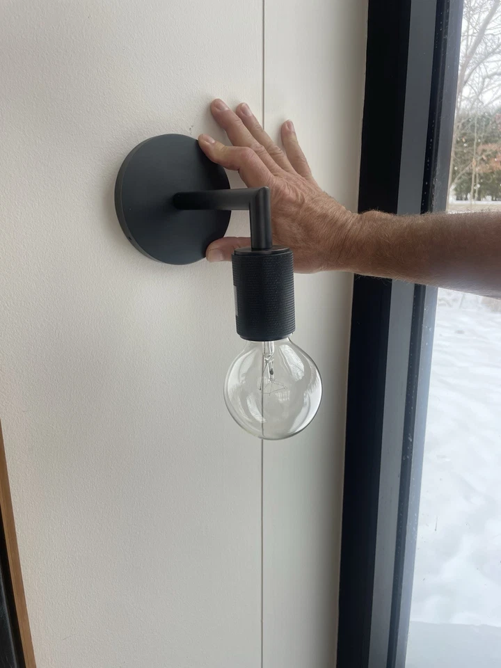 Par de apliques de pared de bronce para restauración de herrajes nuevos en caja Foto 1 de 4