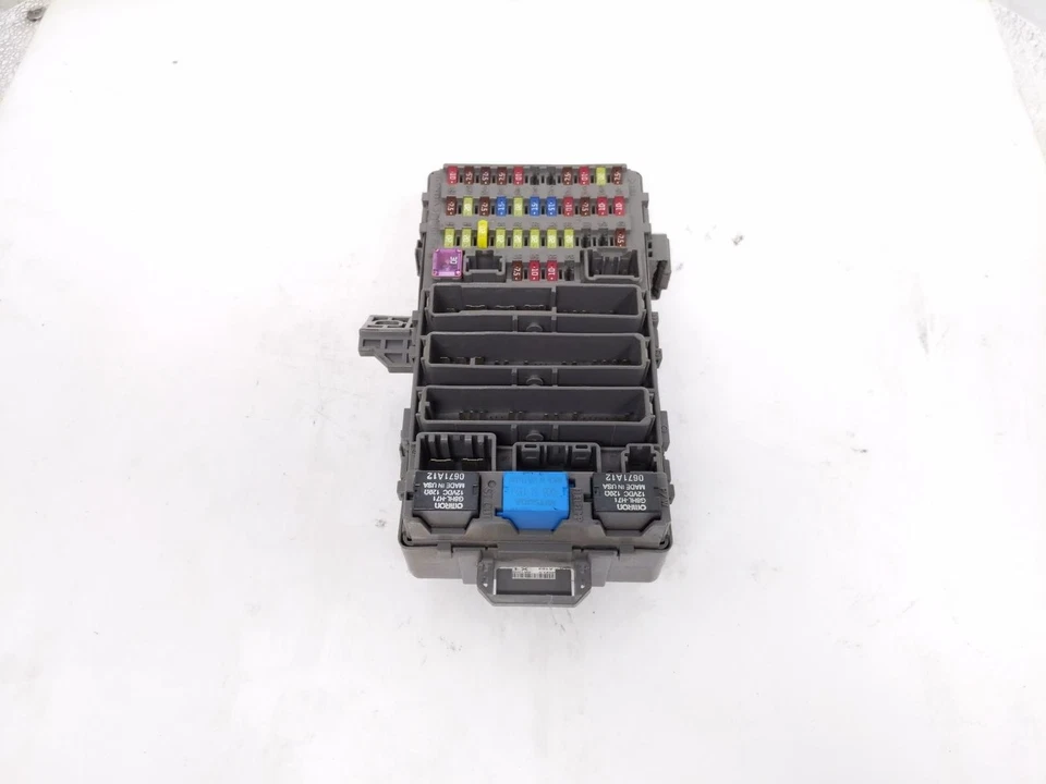 Коробка предохранителей в сборе для кабины водителя Honda Pilot 2012-2015 годов выпуска с предохранителями и Re 38200-Sza-A14 - Изображение 1 из 4