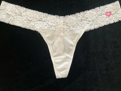 NWT Victoria's Secret PINK Sz L White Vintage Lace Extra Low Rise Thong DOG LOGO - Image 1 of 4