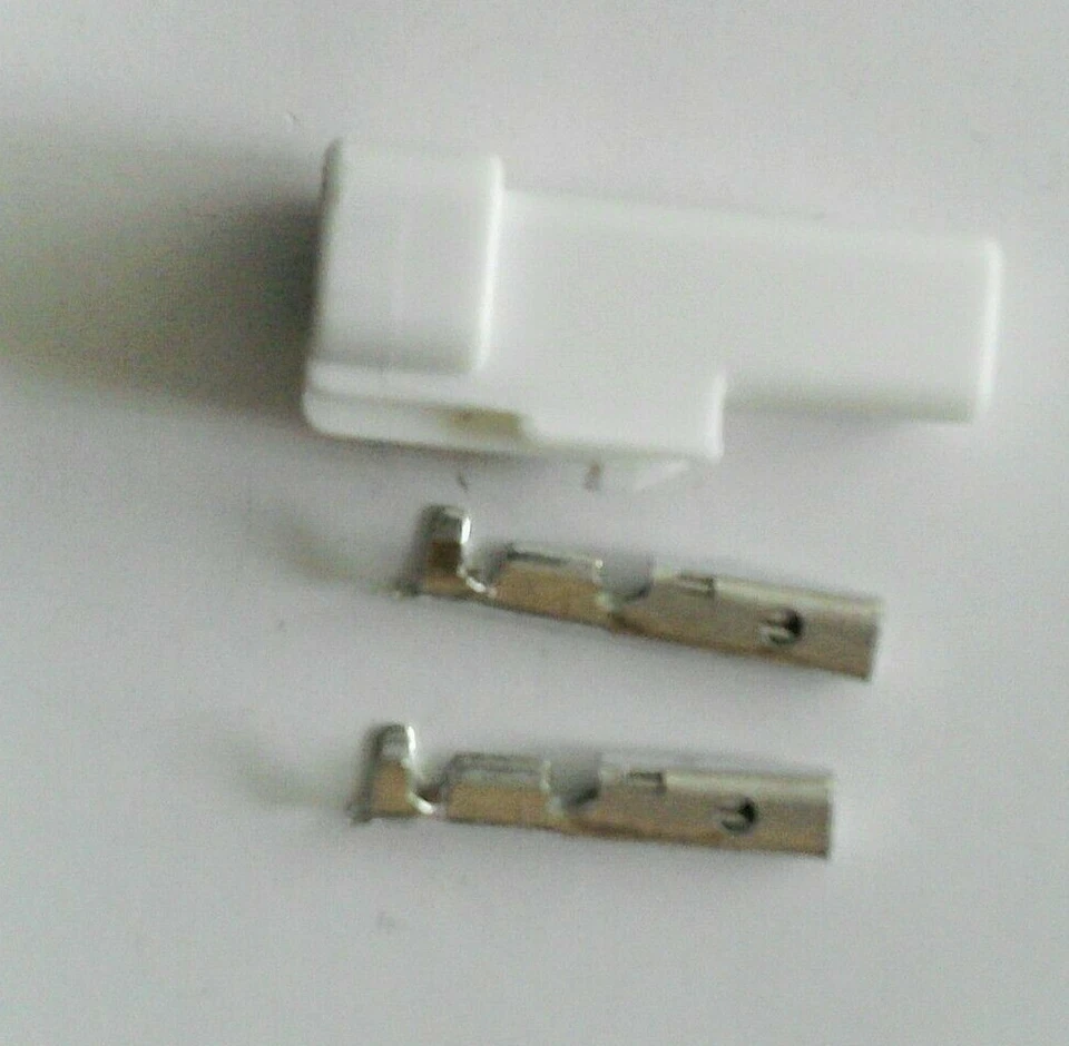 JST 02R-JWPF-VSLE-S Housing Buchse mit Kontakten