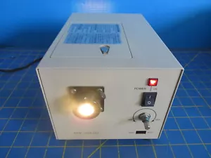 Fuente de luz iluminador Universal Instruments MHF-100LSO - Imagen 1 de 3