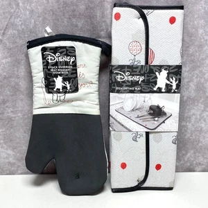 Disney Winnie The Pooh 2 Pack Oversized Heat Resistant Oven Mitts/ 1 Dish Mat - Picture 1 of 10