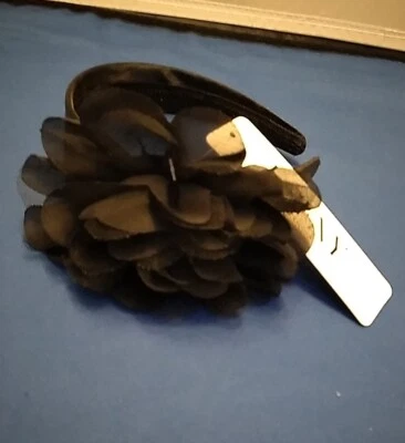 Preciosa diadema flores negras moda juniors mujer  Foto 1 de 4