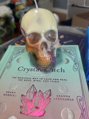 Vela Cráneo Sangrante de Calaveras, Vela Calavera Grande Única, Vela Calavera Ornamentada Foto 1 de 4