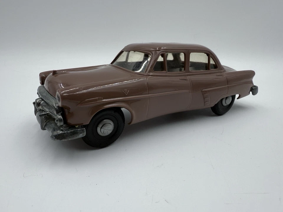 AMT 1952 Ford 4 DR Sedan Dealer Promo Car Model With Wind Up Mechanism - Image 1 of 4
