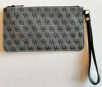 Cartera Muñequera Llavero Logo Firma Dooney and Bourke - Usada en Excelente Condición Foto 1 de 4