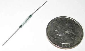Small Magnetic Reed Switch - SPST - 1 Amp - 140 V AC - 12.5 mm Long Glass Body - Picture 1 of 4