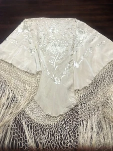 Antique 1920s Embroidered Silk Piano Shawl Mantón de Manila Fringe Champagne - Picture 1 of 24