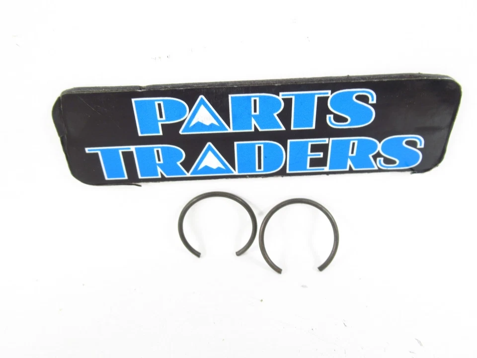 Juego de 2 anillos a presión originales Kawasaki GPZ1100 LTD 1100 Mojave 250 NOS  Foto 1 de 1