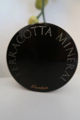 Guerlain Terracotta Mineral Flawless Bronzing Powder Dark 01 Light - Bild 1 von 3