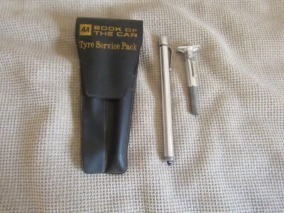 Libro AA del coche - Paquete de servicio de neumáticos - Manómetro y profundidad de banda de rodadura Foto 1 de 4