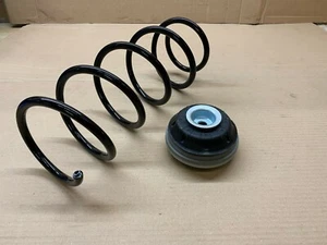 FEDERUNG SPIRALFEDER & FEDERBEINAUFHÄNGUNG VORNE OBEN FÜR CORSA D 1.0 1.2 1.4 BENZINER - Bild 1 von 1