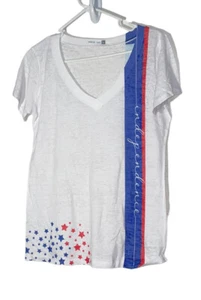 Camiseta Whimsy Rose Sheer Burnout Cuello en V Talla M Blanco Rojo Azul Estrellas Independencia - Imagen 1 de 8