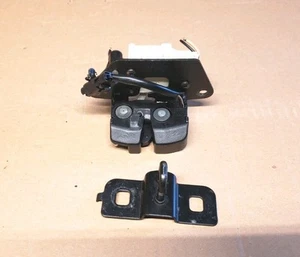 SERRATURA COFANO POSTERIORE CHIUSURA PORTELLONE FIAT PANDA 2 SERIE 2003 - 2012 - Foto 1 di 6
