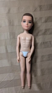 BAMBOLA MOXIE NUDA SPOGLIATA RAGAZZO bambola pirata senza vestiti - Foto 1 di 3