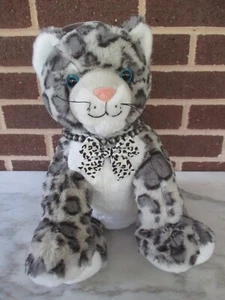 Build A Bear Sentado Leopardo de las Nieves 12" Largo-Ojos Azules -Corbata Elegante Collar para Mascotas - Imagen 1 de 6