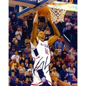 Rudy Gay Autographed / Signed University of Conneticut Two Hand Dunk 8x10 Photo - Picture 1 of 1