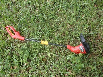 UT41112 Homelite 13" 4 Amp Straight Electric String Trimmer - SN: BM12436D130741 - Image 1 of 3