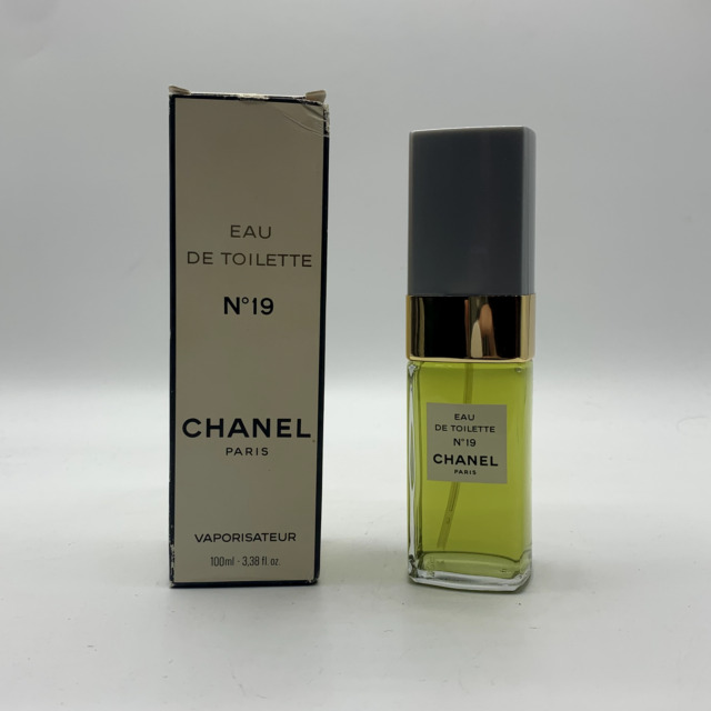 VINTAGE CHANEL NO.19 EAU DE COLOGNE 4 fl oz NEW IN BOX